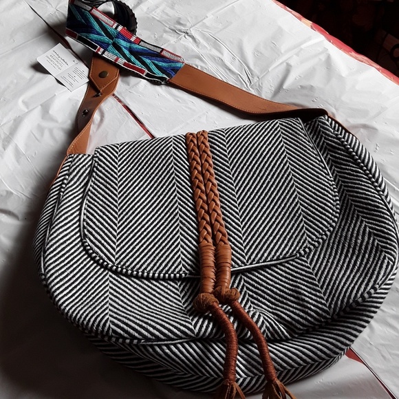 Noonday Collection Handbags - Noonday Collection Pattern Play Boho Bag